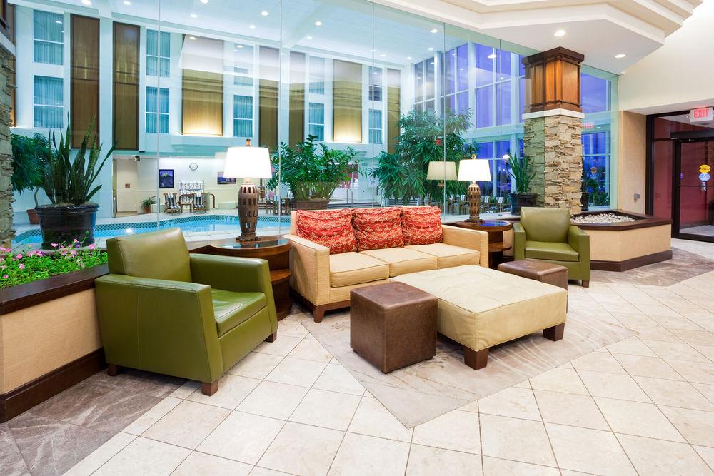 Doubletree By Hilton Madison East Hotel Bagian luar foto
